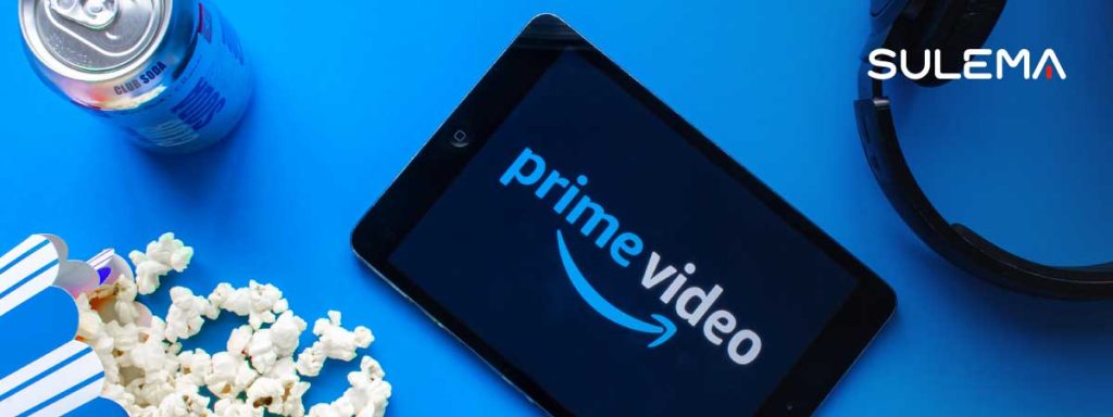 El logo de Prime Video refleja la identidad de Amazon Un iPad abriendo la aplicación de Prime Video, mostrando las variantes en el logo de Amazon